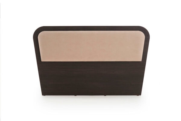 Un moderno Cabecero Astoria Soft con estructura de madera oscura y panel tapizado en beige.
