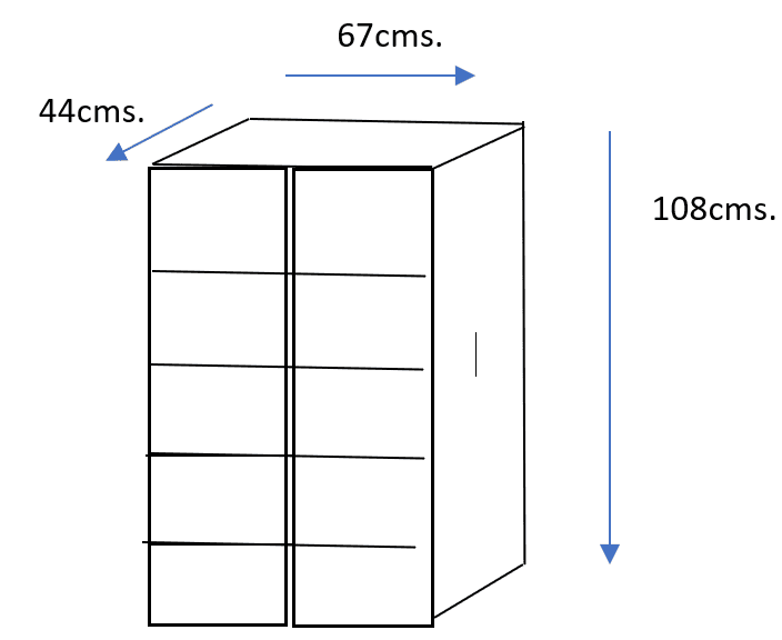 Un boceto en 3D del Sinfonier Tori con sus dimensiones etiquetadas: 67 cm de ancho, 44 cm de profundidad y 108 cm de alto. El mueble tiene cuatro estantes.